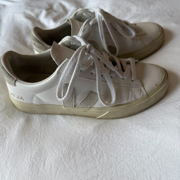 Size 39 Veja Campo Sneakers in Extra White/Natural Suede - Picture 2 of 4
